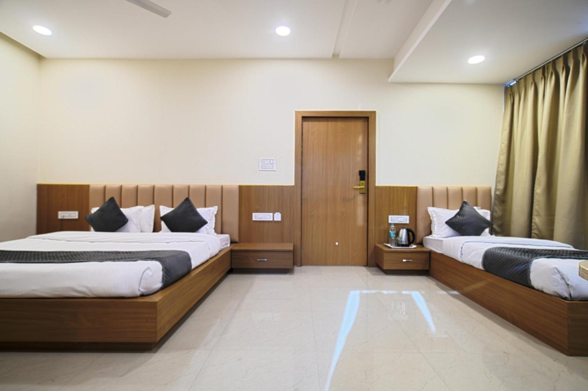 Hotel Shivlok Ujjain Room photo