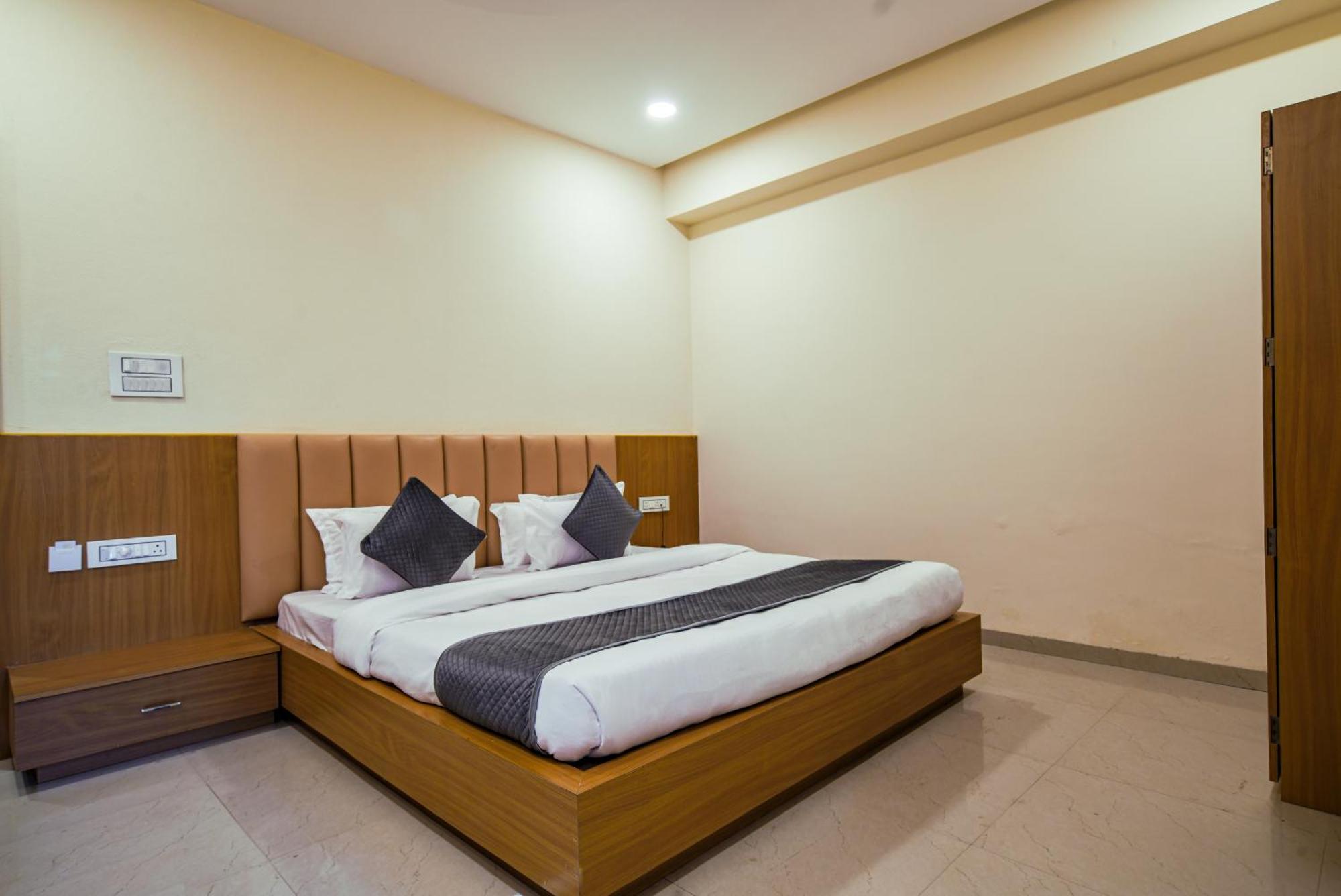 Hotel Shivlok Ujjain Room photo